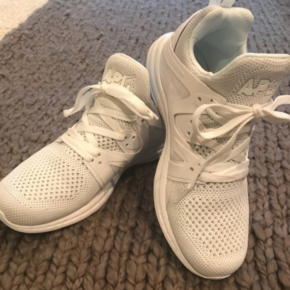 Women’s APL Techloom Ascend, size 8 (fits 7.5)